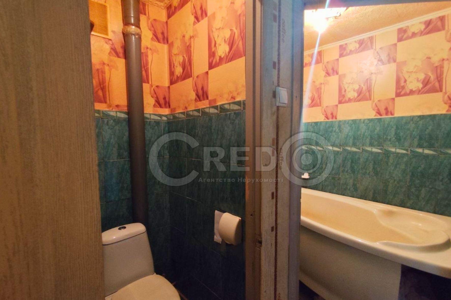 Продаж 4-кімнатної квартири 90 м², Салтиківська вул.