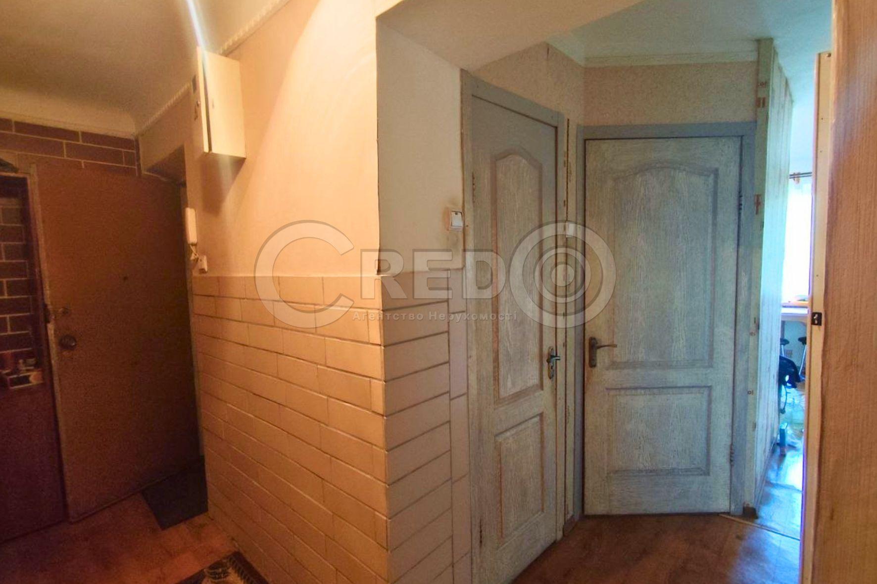 Продаж 4-кімнатної квартири 90 м², Салтиківська вул.