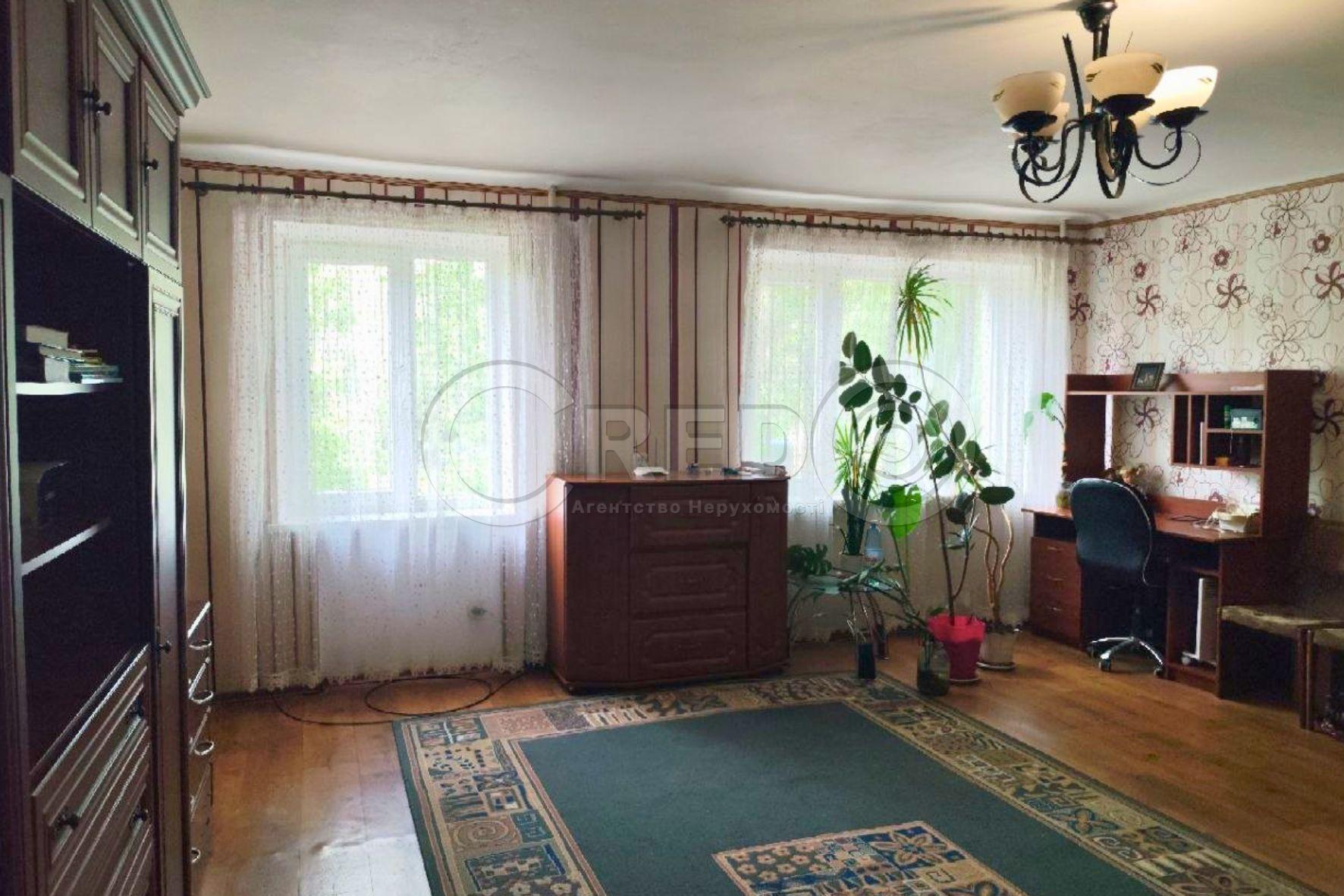 Продаж 4-кімнатної квартири 90 м², Салтиківська вул.