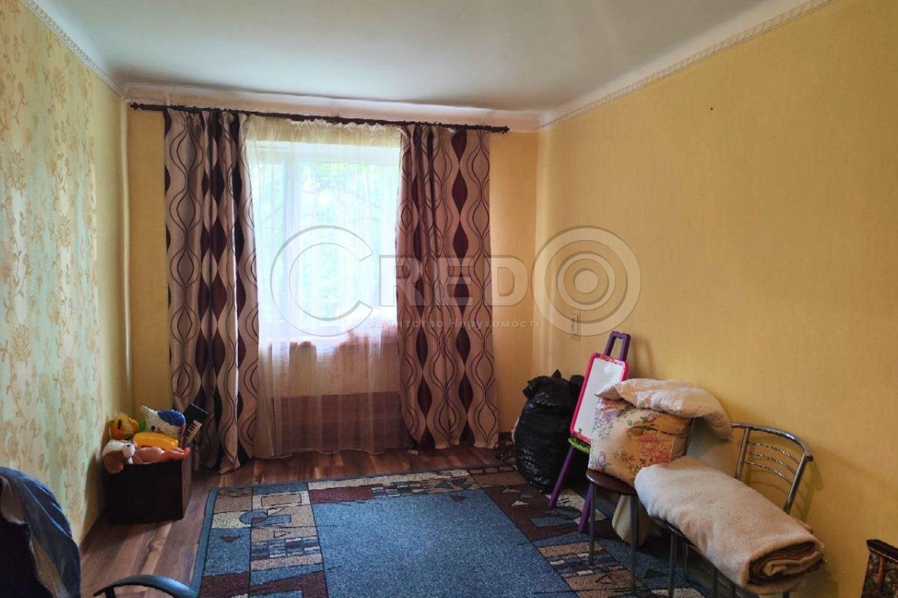 Продаж 4-кімнатної квартири 90 м², Салтиківська вул.