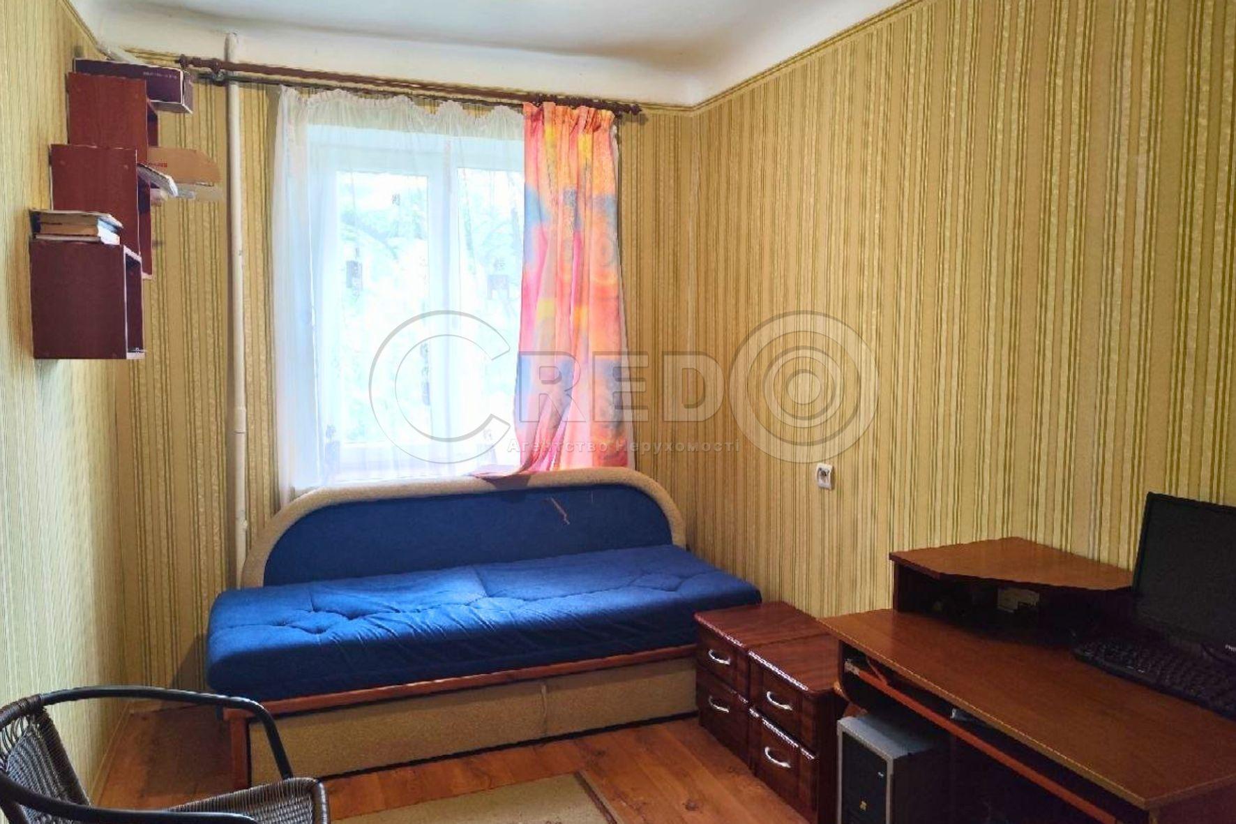 Продаж 4-кімнатної квартири 90 м², Салтиківська вул.