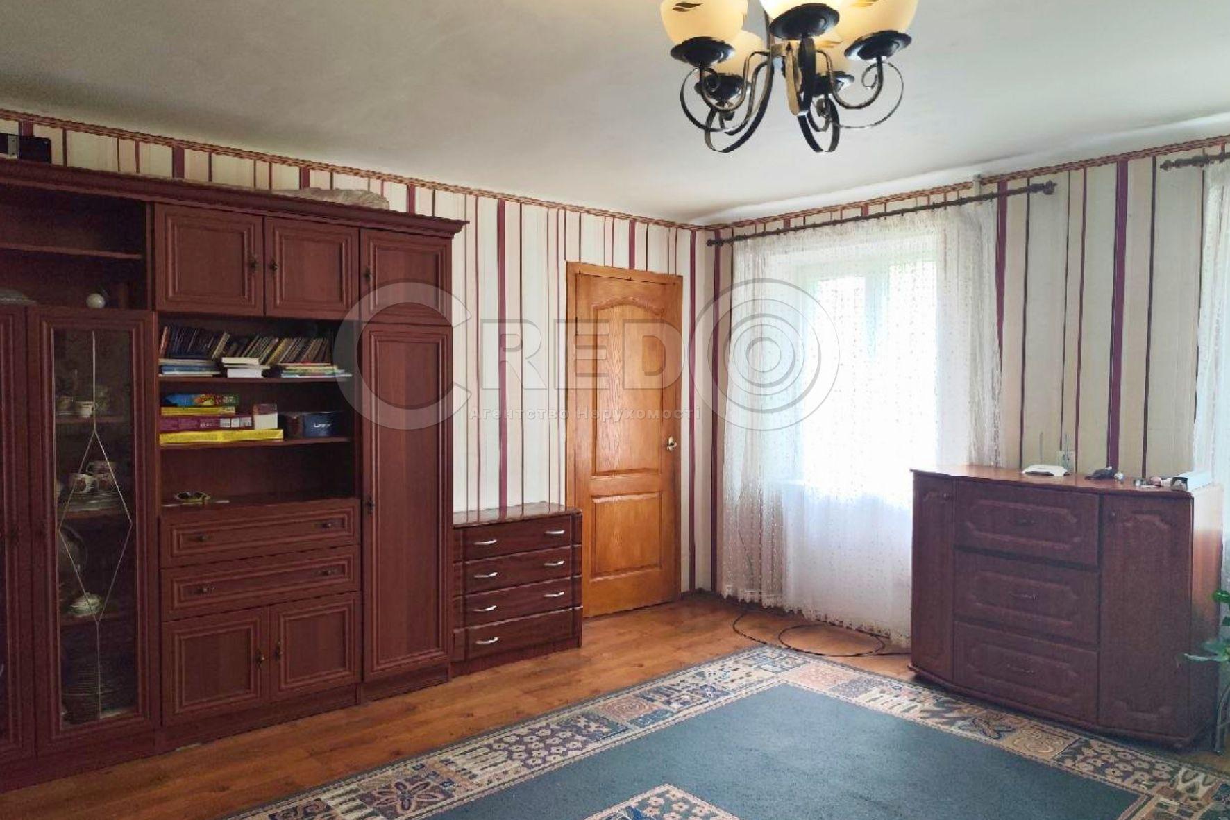 Продаж 4-кімнатної квартири 90 м², Салтиківська вул.