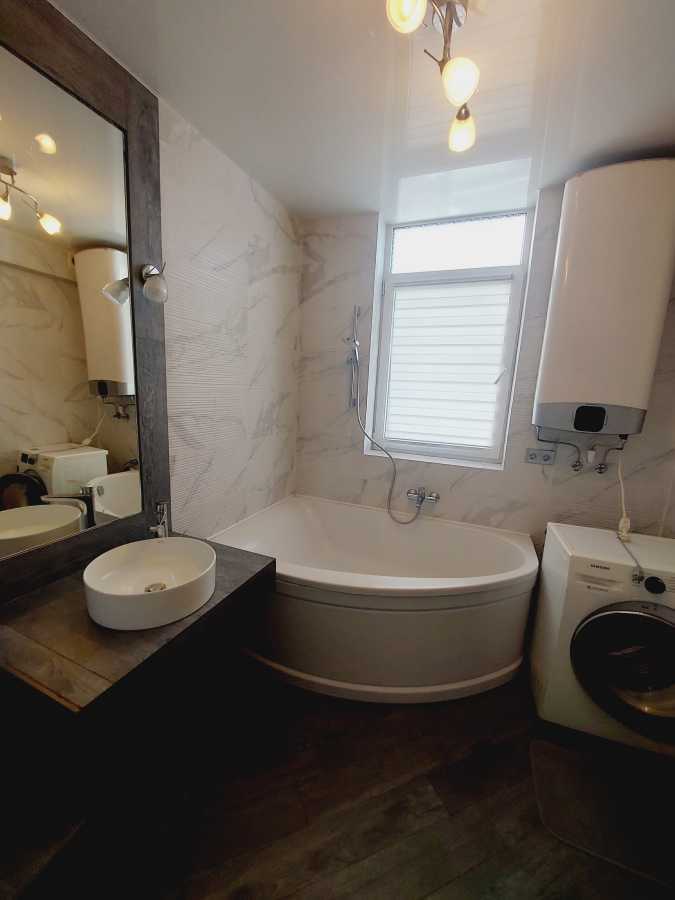Оренда 2-кімнатної квартири 75 м², Воскресенська вул., 16А