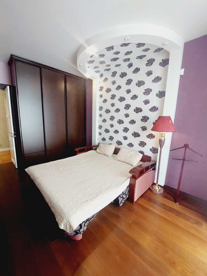 Оренда 2-кімнатної квартири 75 м², Братська вул., 10