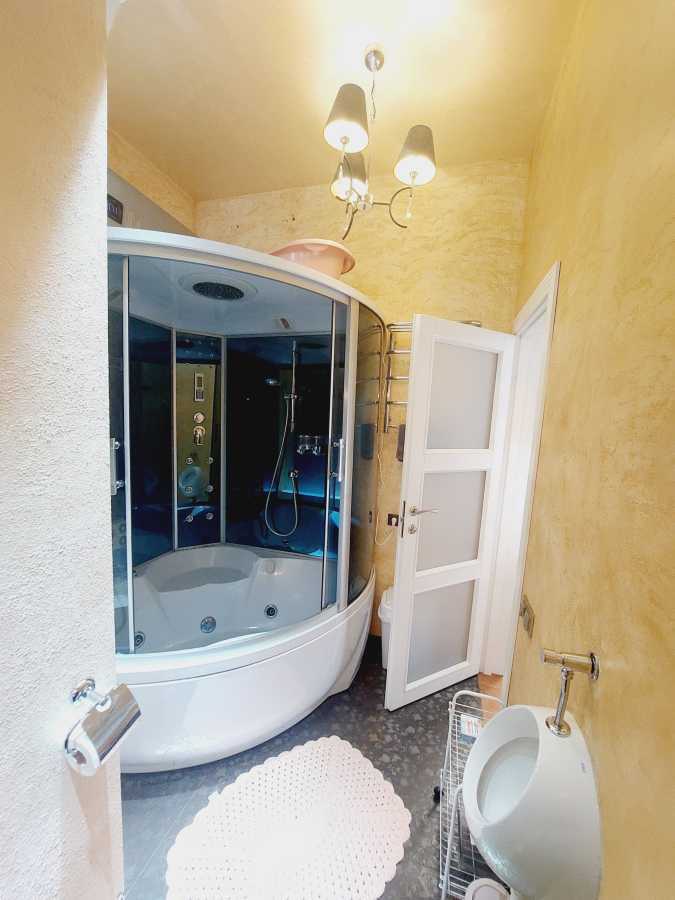 Оренда 2-кімнатної квартири 75 м², Братська вул., 10