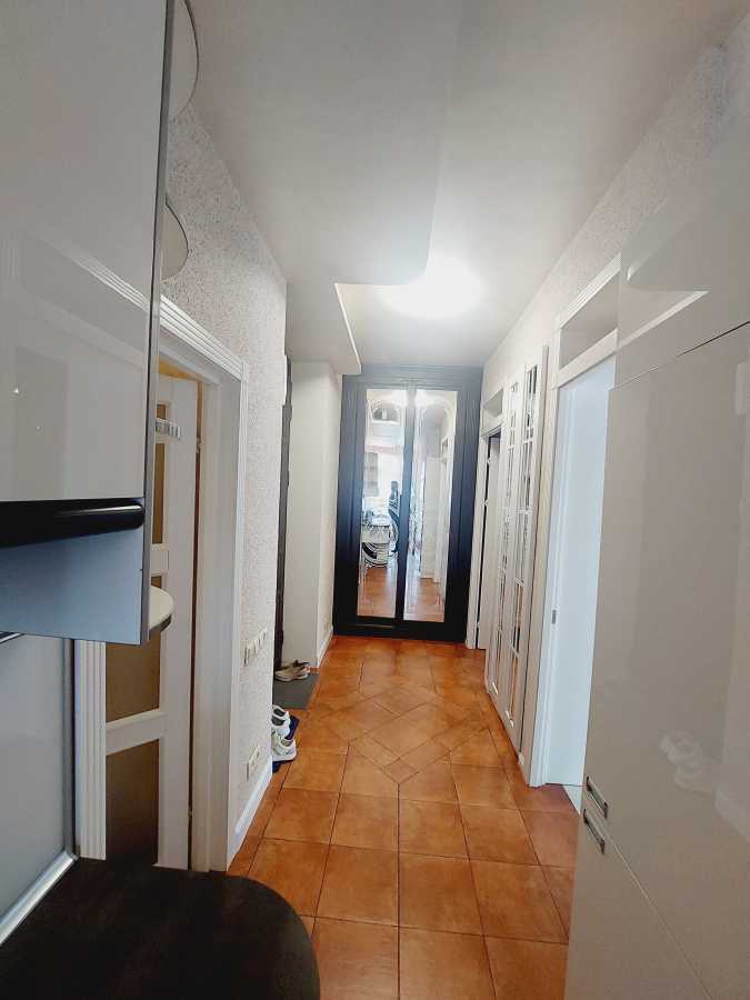 Оренда 2-кімнатної квартири 75 м², Братська вул., 10