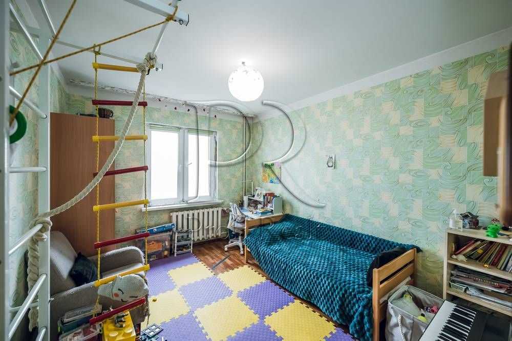 Продаж 3-кімнатної квартири 90 м², Бакинська вул., 37Г