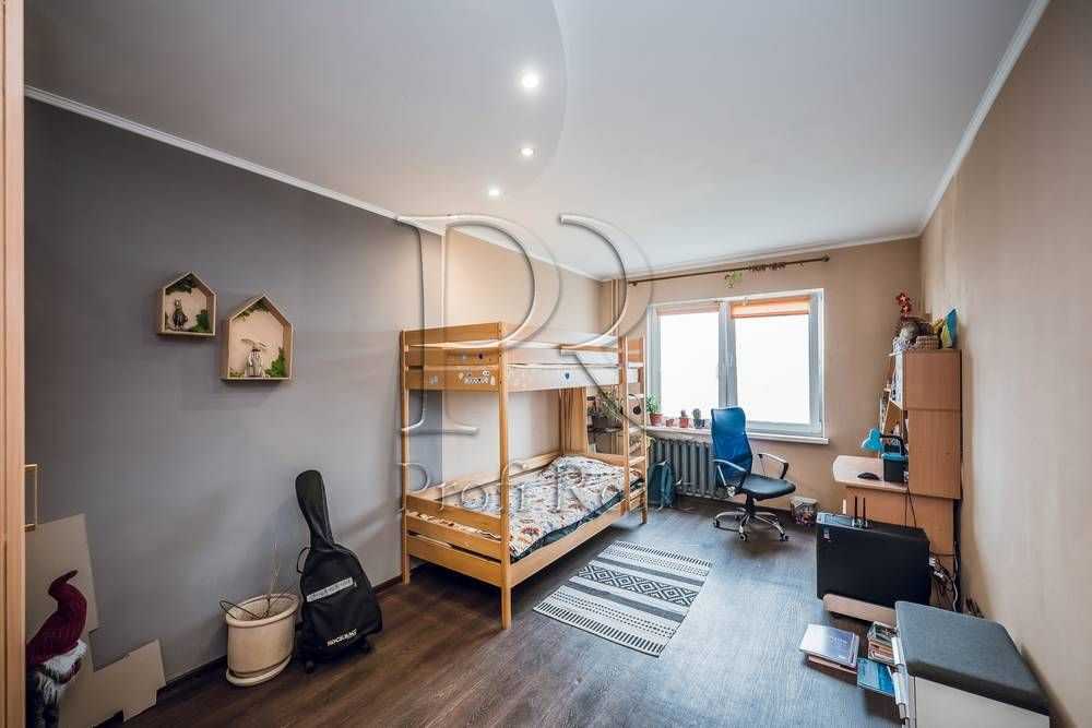 Продаж 3-кімнатної квартири 90 м², Бакинська вул., 37Г