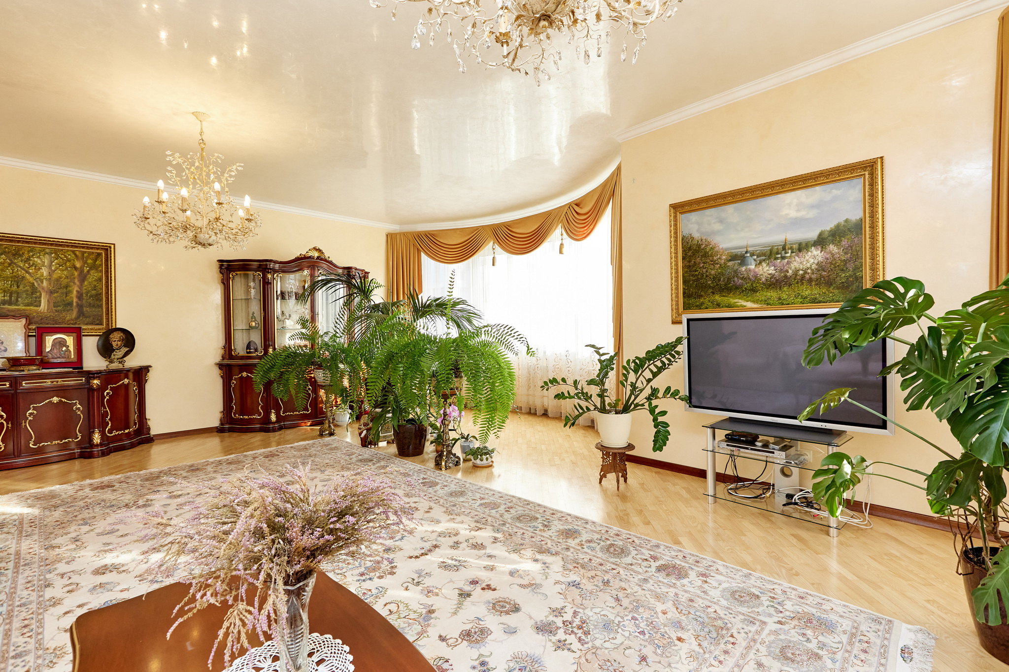 Оренда 4-кімнатної квартири 210 м², Старонаводницька вул., 13