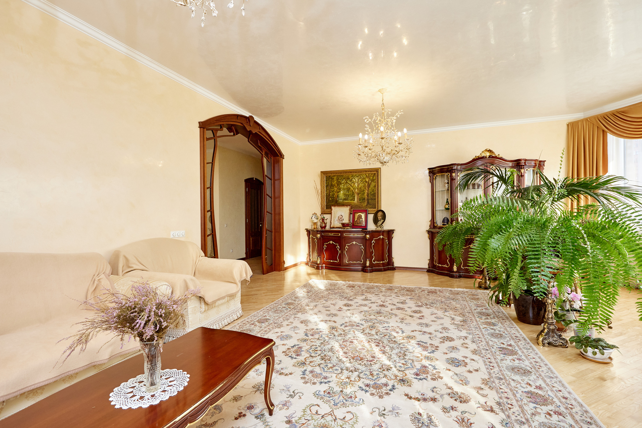 Оренда 4-кімнатної квартири 210 м², Старонаводницька вул., 13