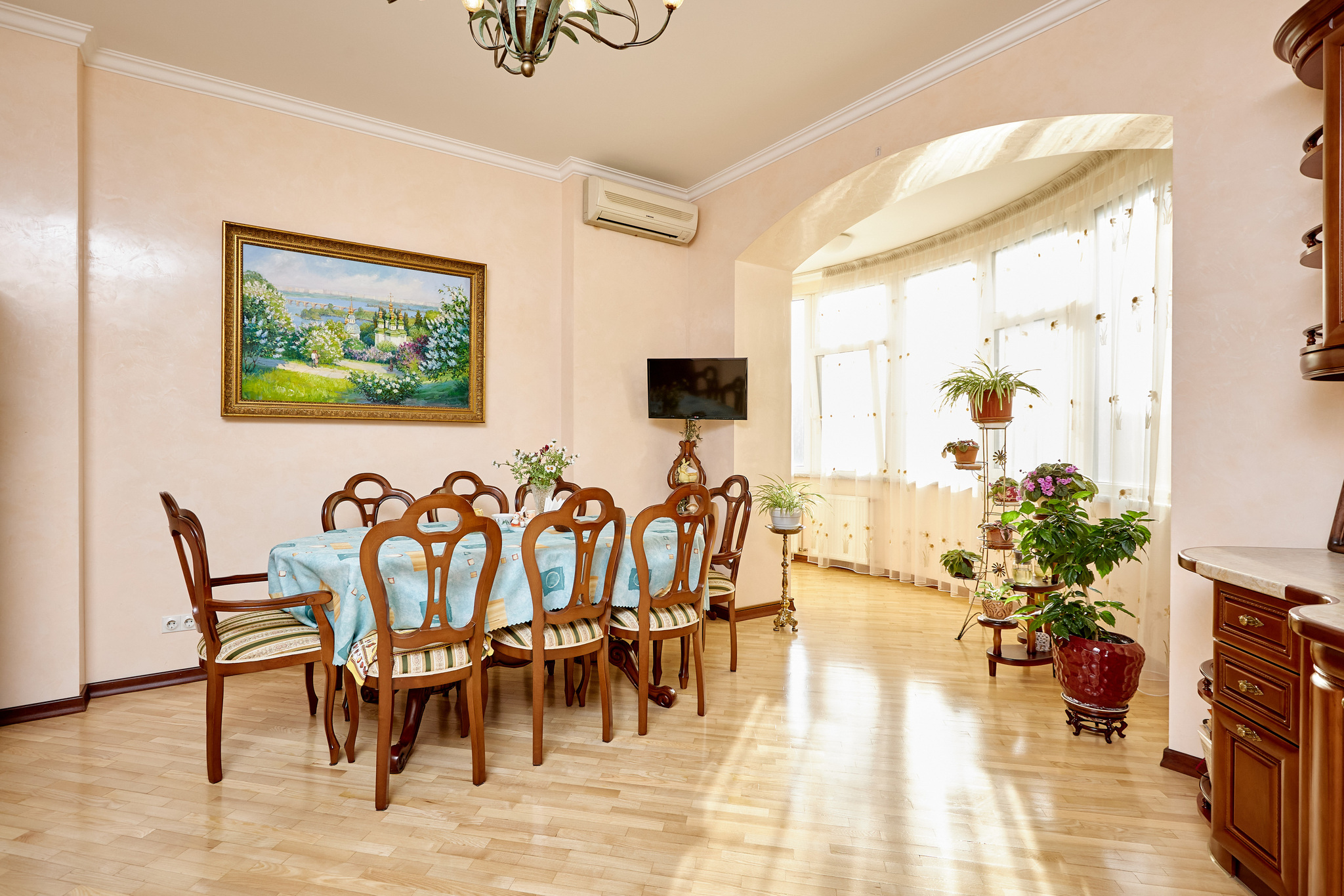 Оренда 4-кімнатної квартири 210 м², Старонаводницька вул., 13