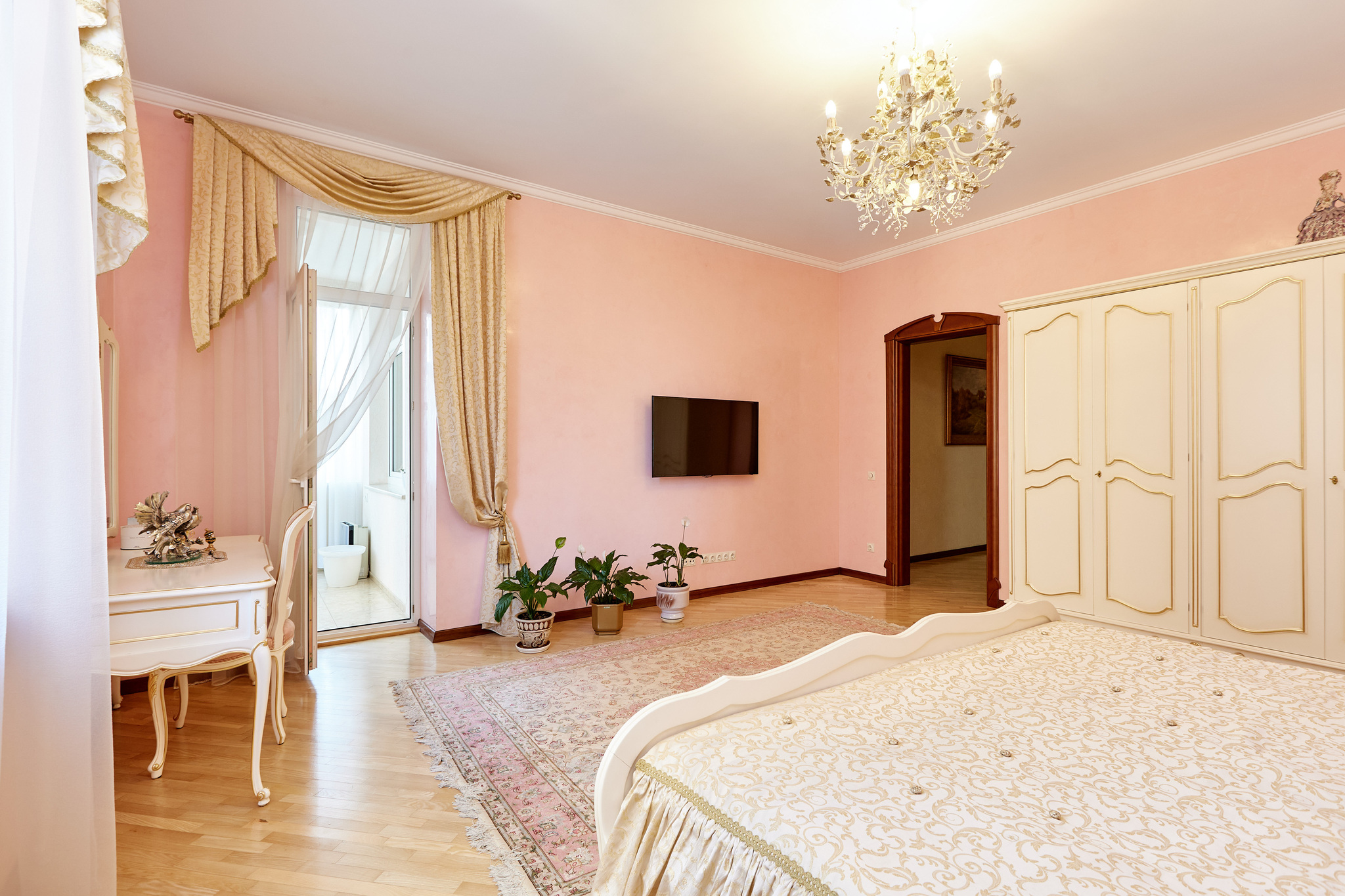 Оренда 4-кімнатної квартири 210 м², Старонаводницька вул., 13