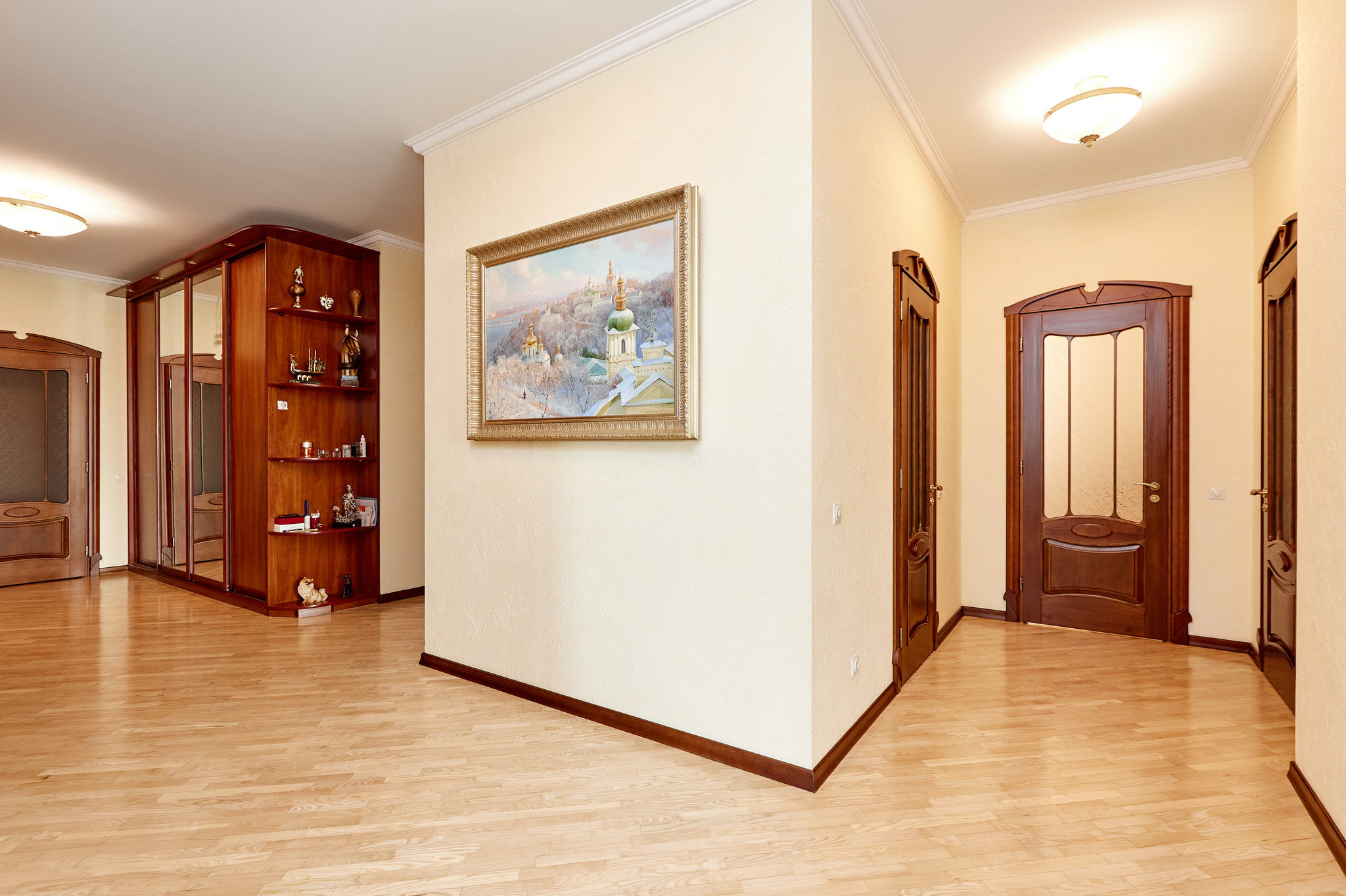 Оренда 4-кімнатної квартири 210 м², Старонаводницька вул., 13