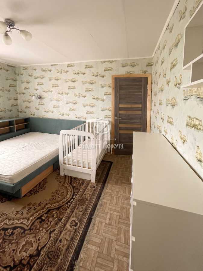 Продажа 4-комнатной квартиры 92.3 м², Азербайджанская ул., 16/2