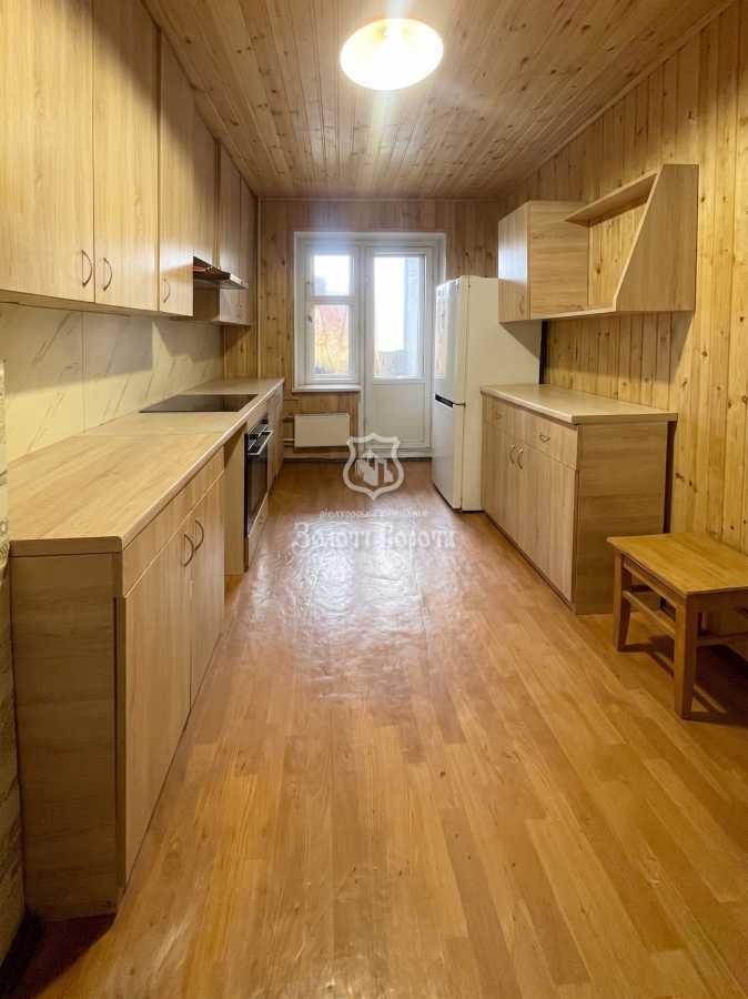 Продажа 4-комнатной квартиры 92.3 м², Азербайджанская ул., 16/2