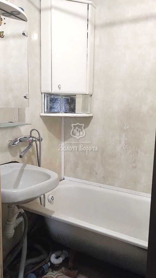 Продажа 4-комнатной квартиры 92.3 м², Азербайджанская ул., 16/2