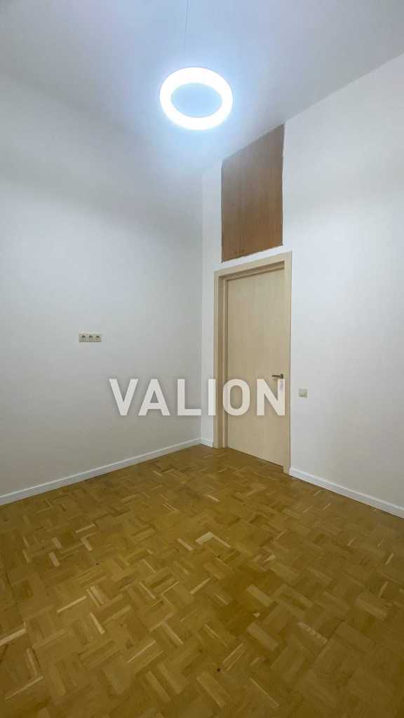 Продажа 3-комнатной квартиры 78 м², Михайловский пер., 17
