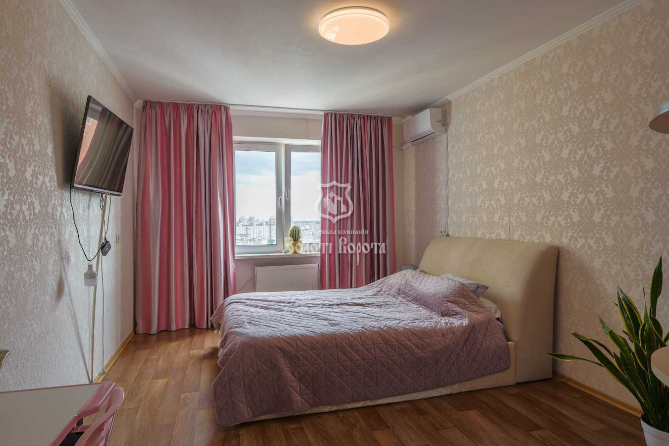Продажа 2-комнатной квартиры 75.8 м², Милославська, 16