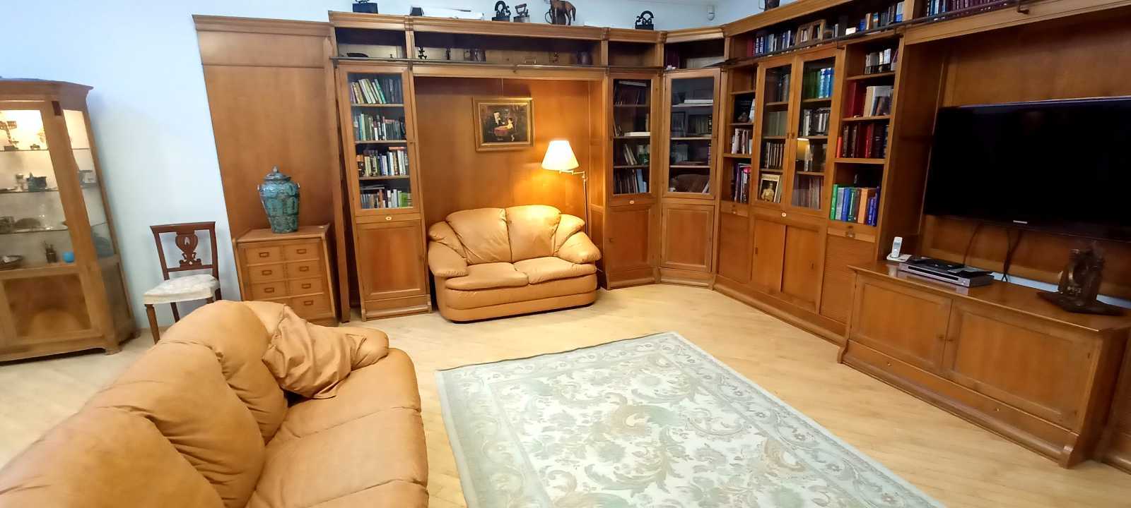Продажа 5-комнатной квартиры 225 м², Левандовская ул., 12