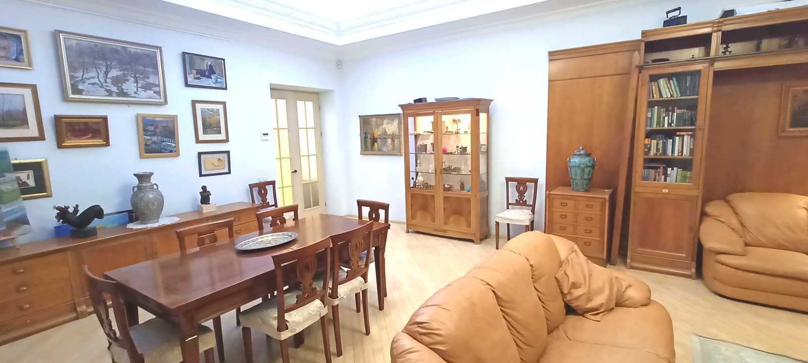 Продажа 5-комнатной квартиры 225 м², Левандовская ул., 12