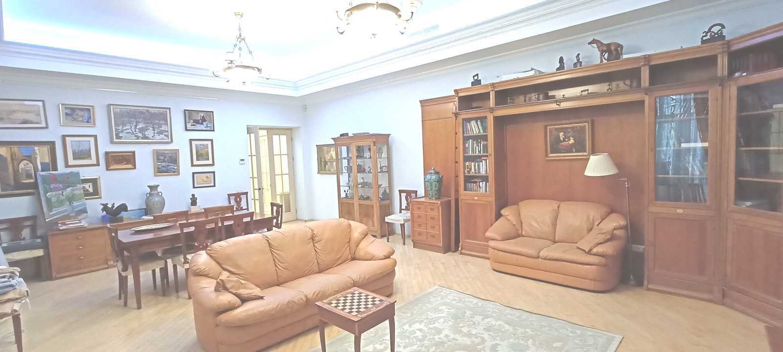 Продажа 5-комнатной квартиры 225 м², Левандовская ул., 12