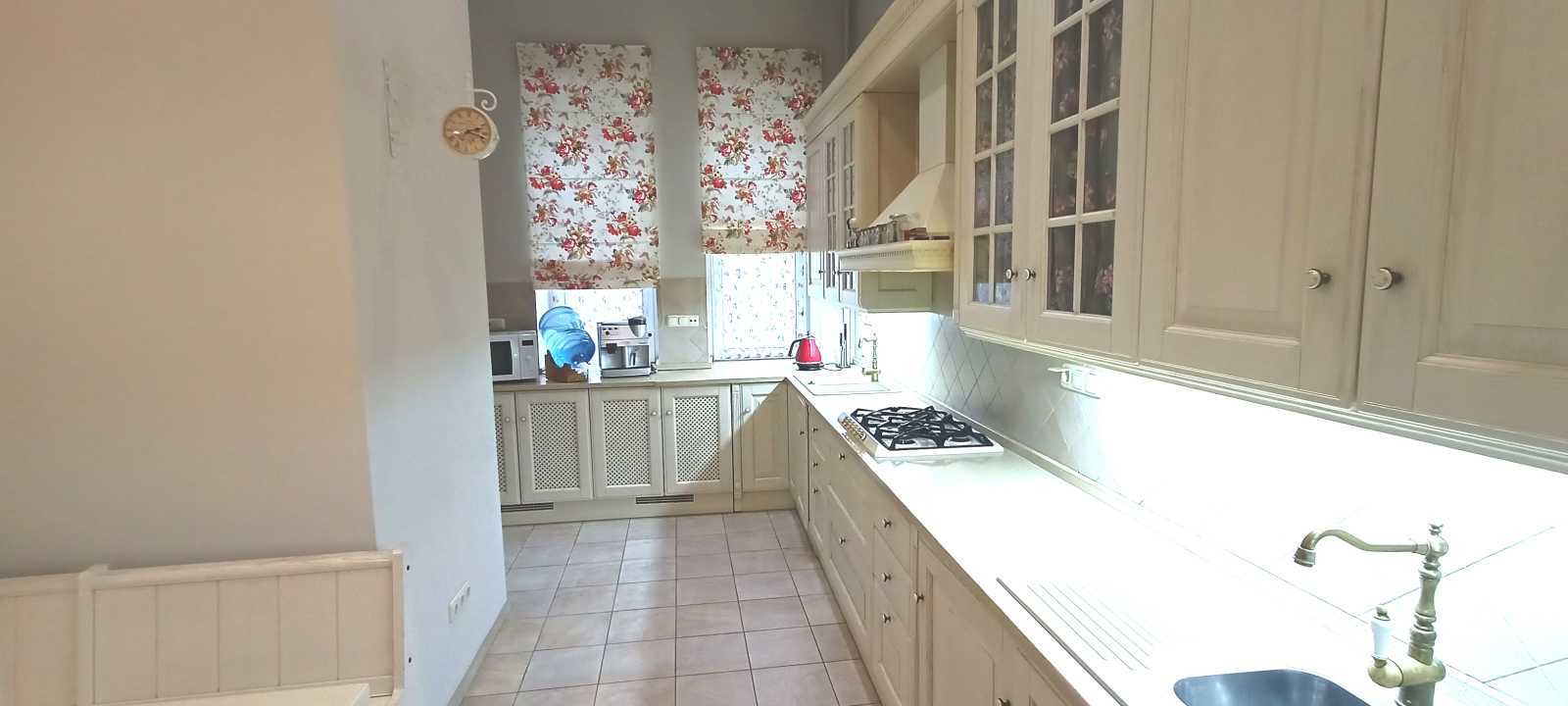 Продажа 5-комнатной квартиры 225 м², Левандовская ул., 12