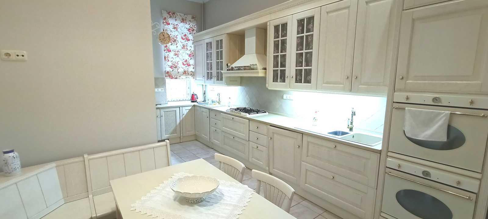 Продажа 5-комнатной квартиры 225 м², Левандовская ул., 12