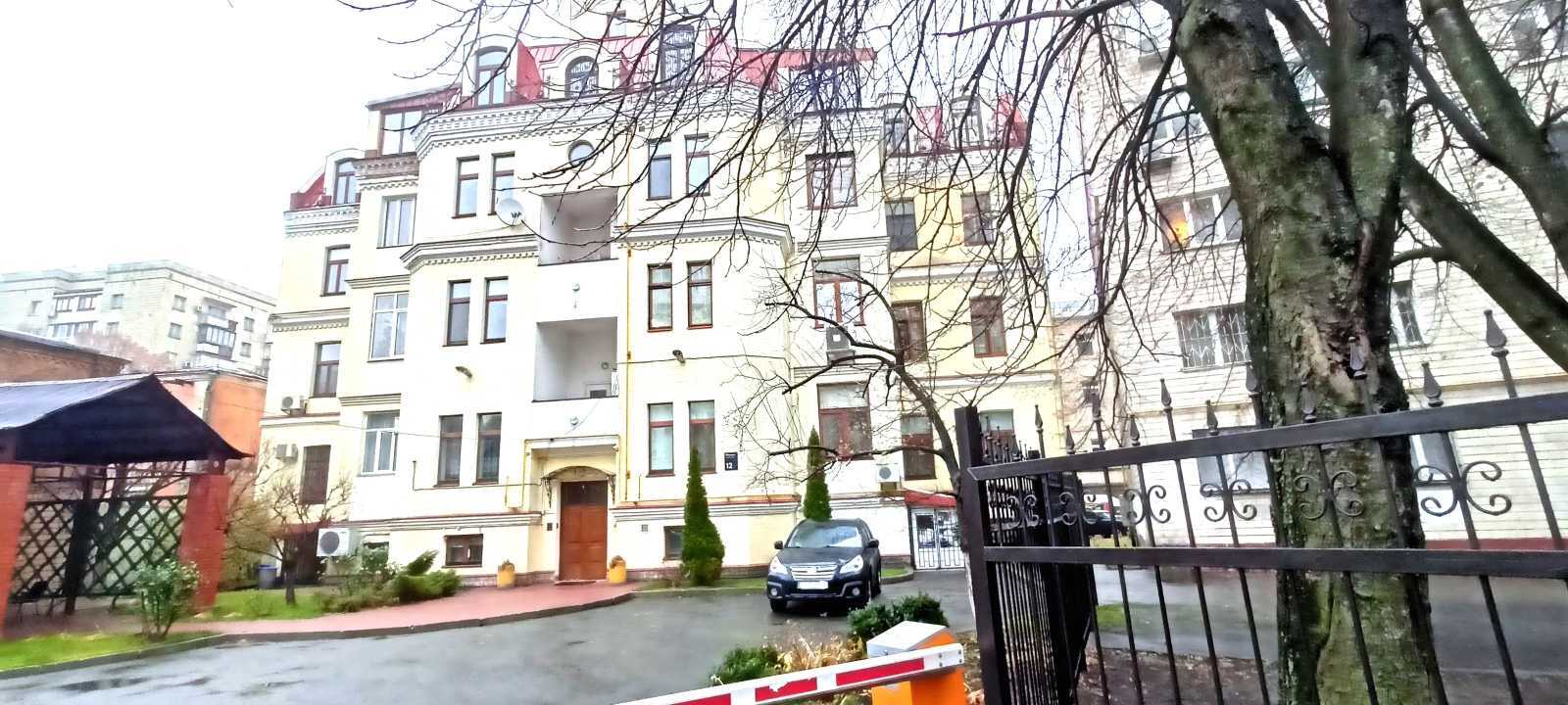 Продажа 5-комнатной квартиры 225 м², Левандовская ул., 12