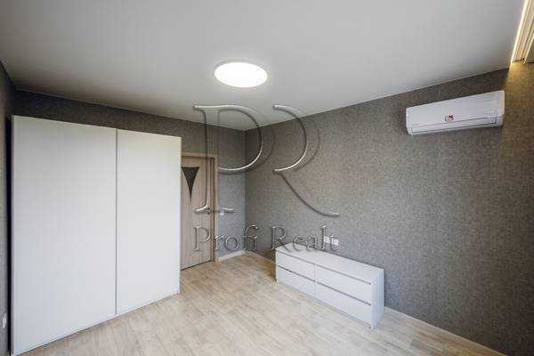 Продажа 3-комнатной квартиры 73 м², Полесская ул., 4А
