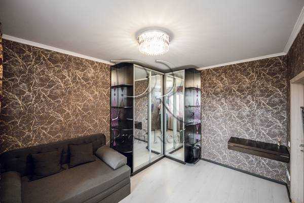 Продажа 3-комнатной квартиры 73 м², Полесская ул., 4А