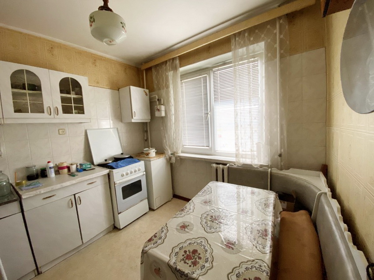 Продажа 2-комнатной квартиры 54.4 м², Лазурная ул.