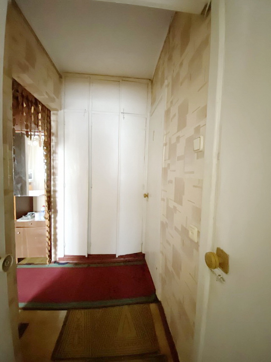 Продажа 2-комнатной квартиры 54.4 м², Лазурная ул.