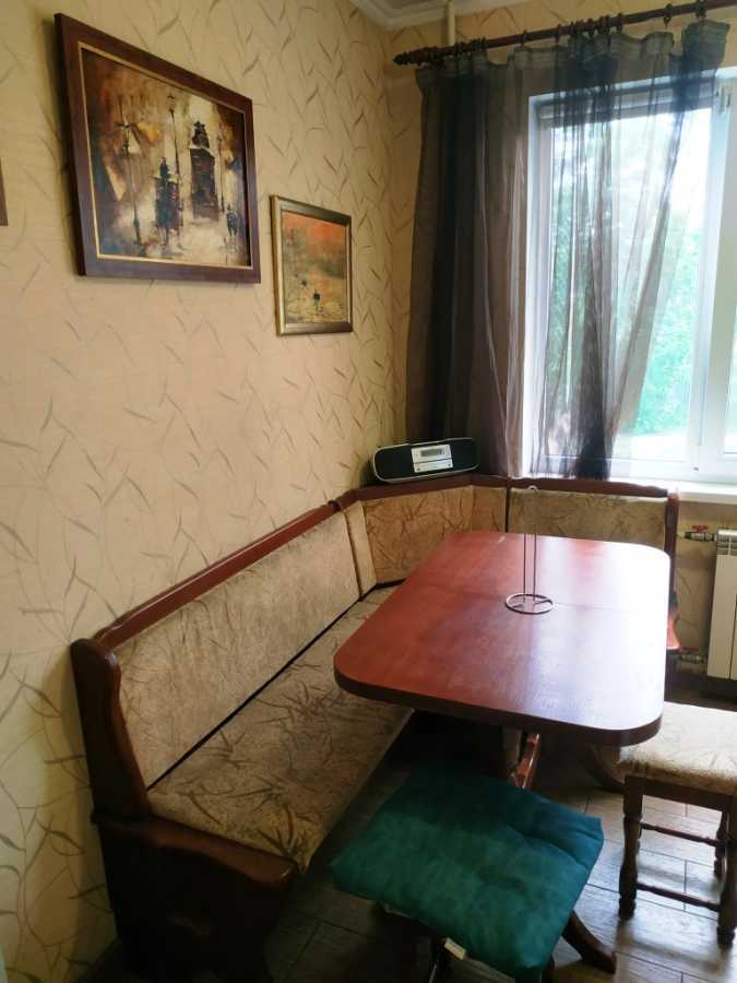 Оренда 3-кімнатної квартири 72 м², Вікентія Беретті вул., 8