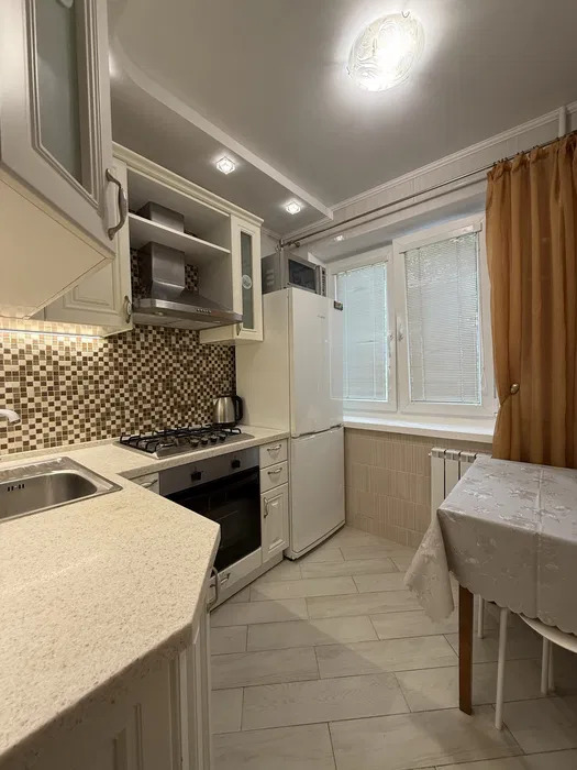 Аренда 2-комнатной квартиры 44 м², Героев Труда ул., 19Б