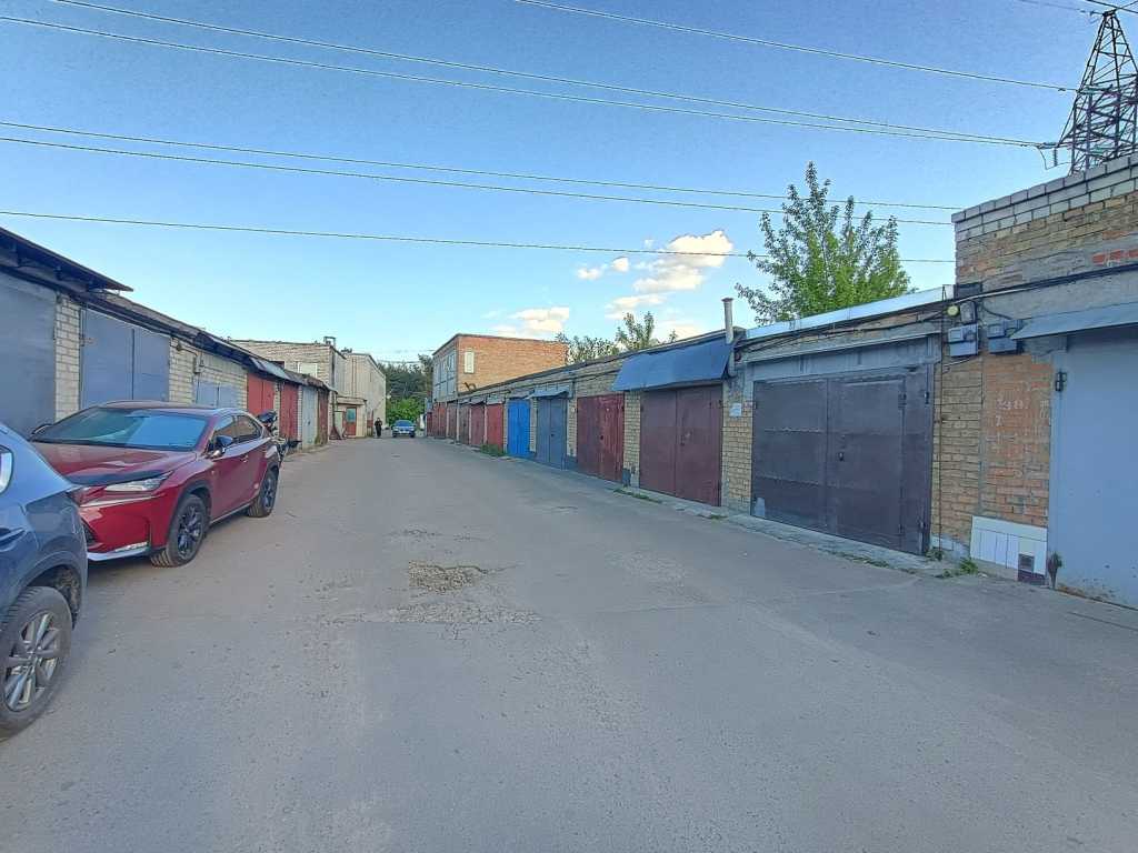 Продаж гаража 41 м², Крайня, 13
