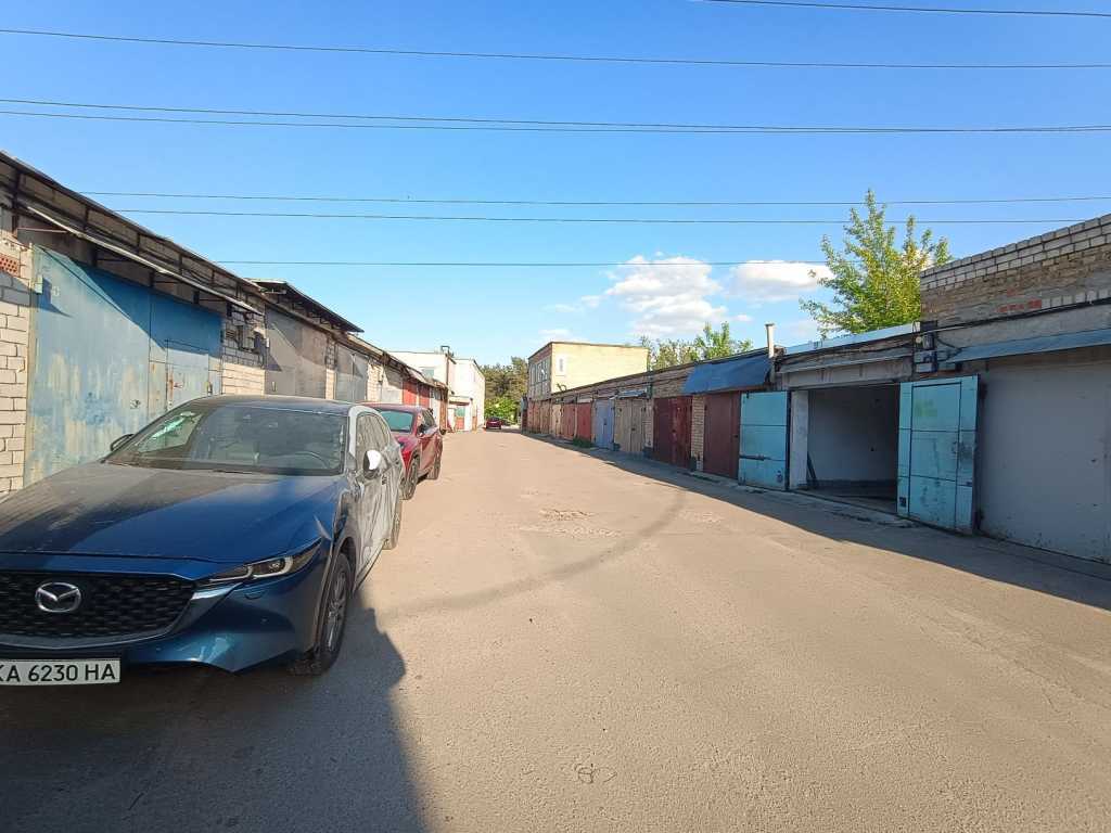 Продаж гаража 41 м², Крайня, 13