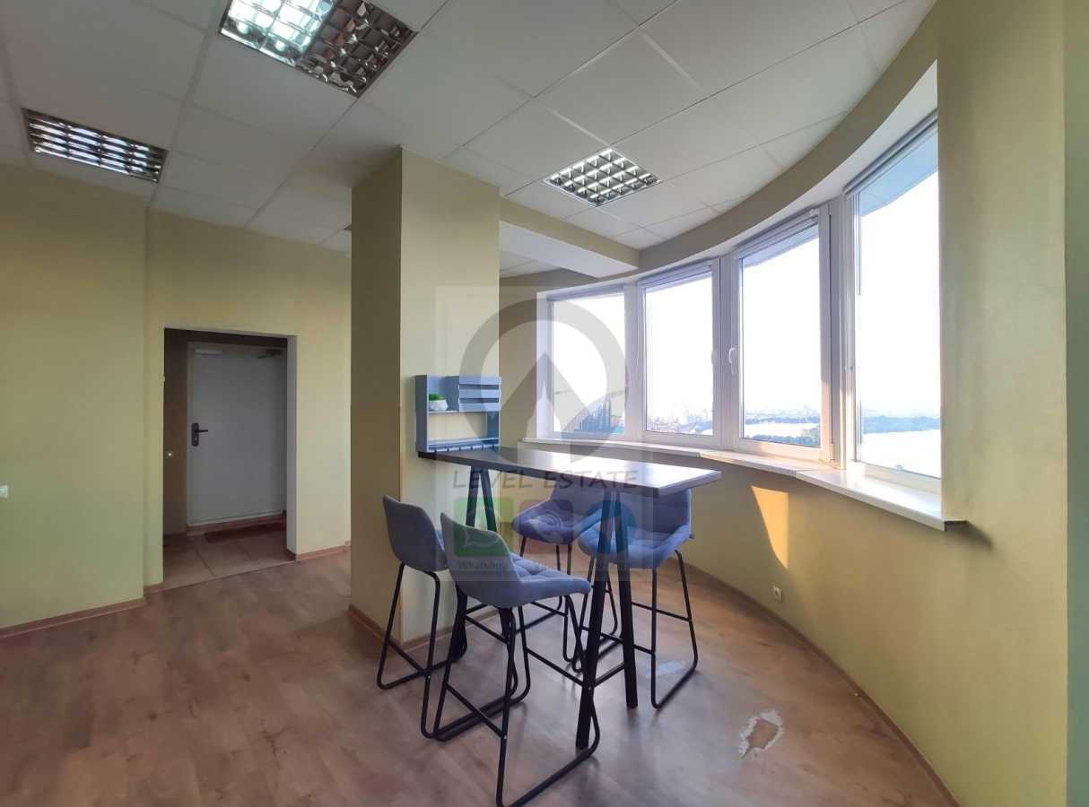 Оренда офісу 90 м², Лугова (Оболонь) вул., 1К2
