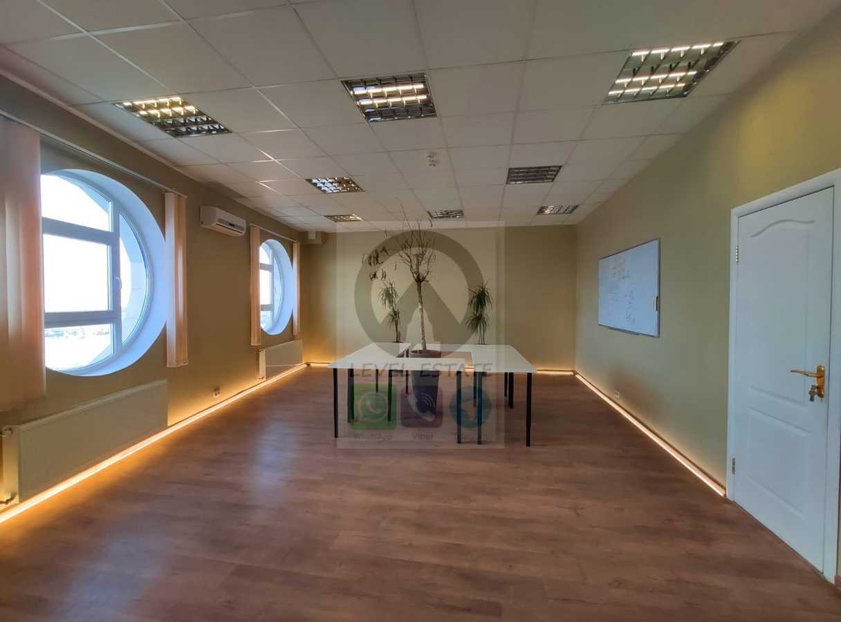Оренда офісу 90 м², Лугова (Оболонь) вул., 1К2