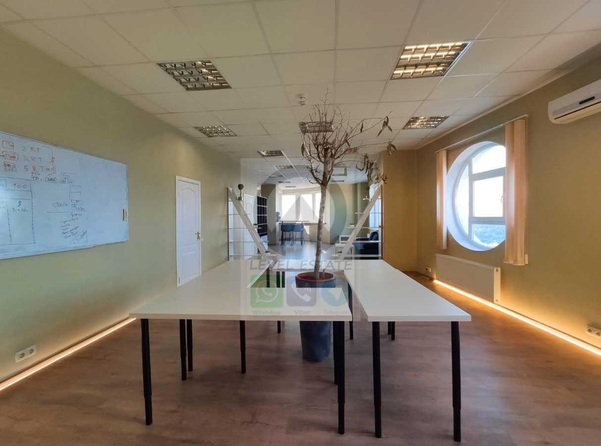 Оренда офісу 90 м², Лугова (Оболонь) вул., 1К2