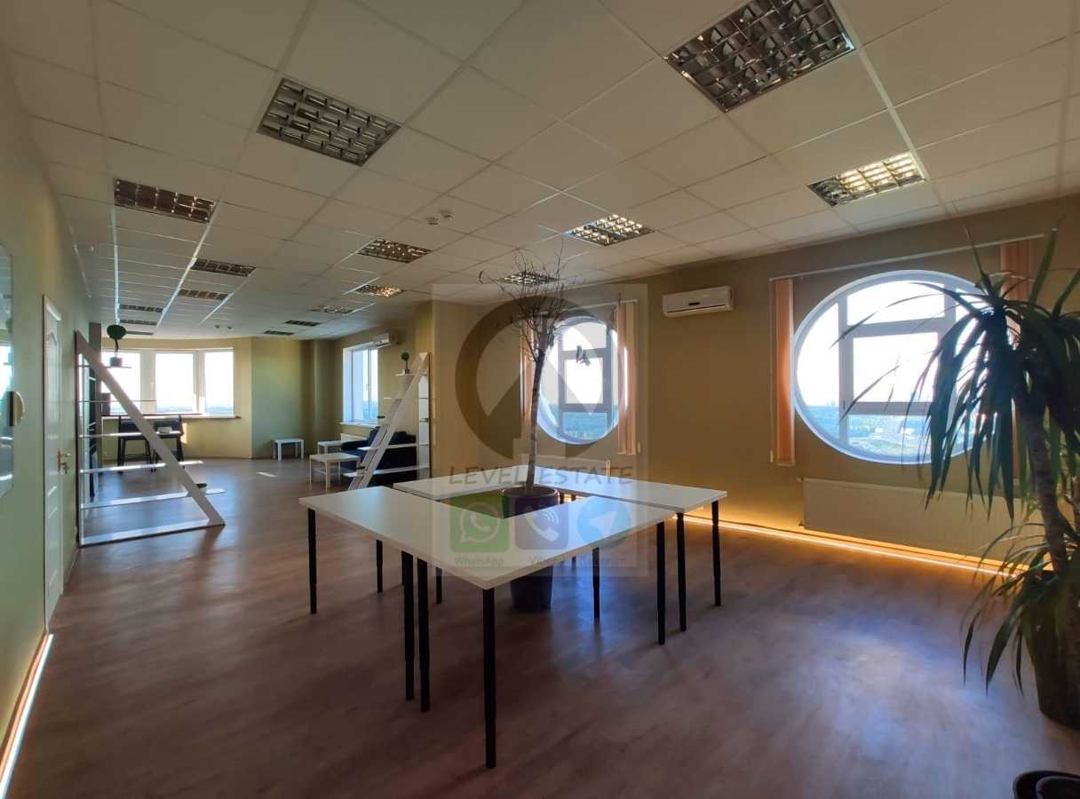 Оренда офісу 90 м², Лугова (Оболонь) вул., 1К2