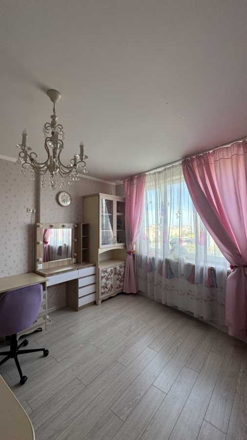 Продажа 3-комнатной квартиры 93.9 м², Берестейский, 121а