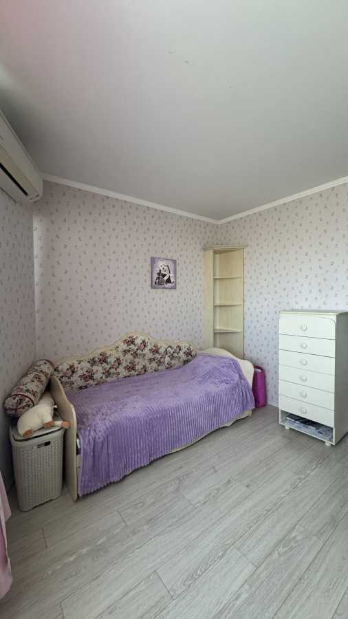 Продажа 3-комнатной квартиры 93.9 м², Берестейский, 121а