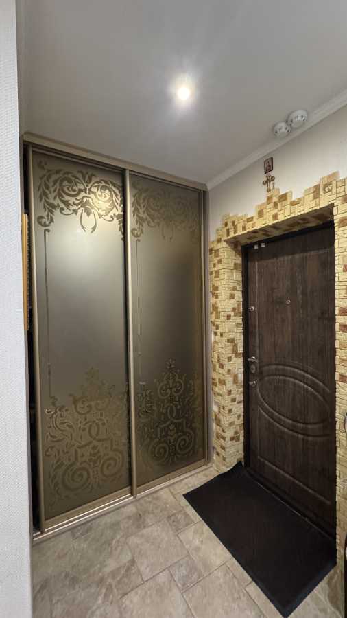 Продажа 3-комнатной квартиры 93.9 м², Берестейский, 121а