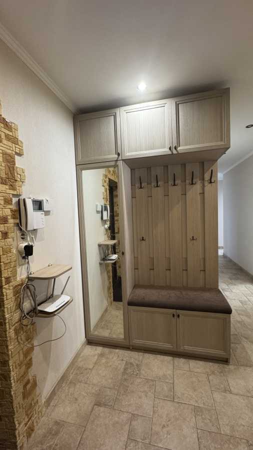 Продажа 3-комнатной квартиры 93.9 м², Берестейский, 121а