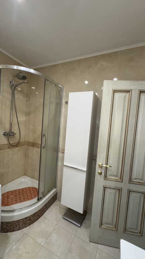 Продажа 3-комнатной квартиры 93.9 м², Берестейский, 121а