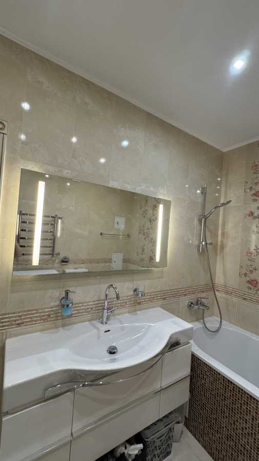 Продажа 3-комнатной квартиры 93.9 м², Берестейский, 121а