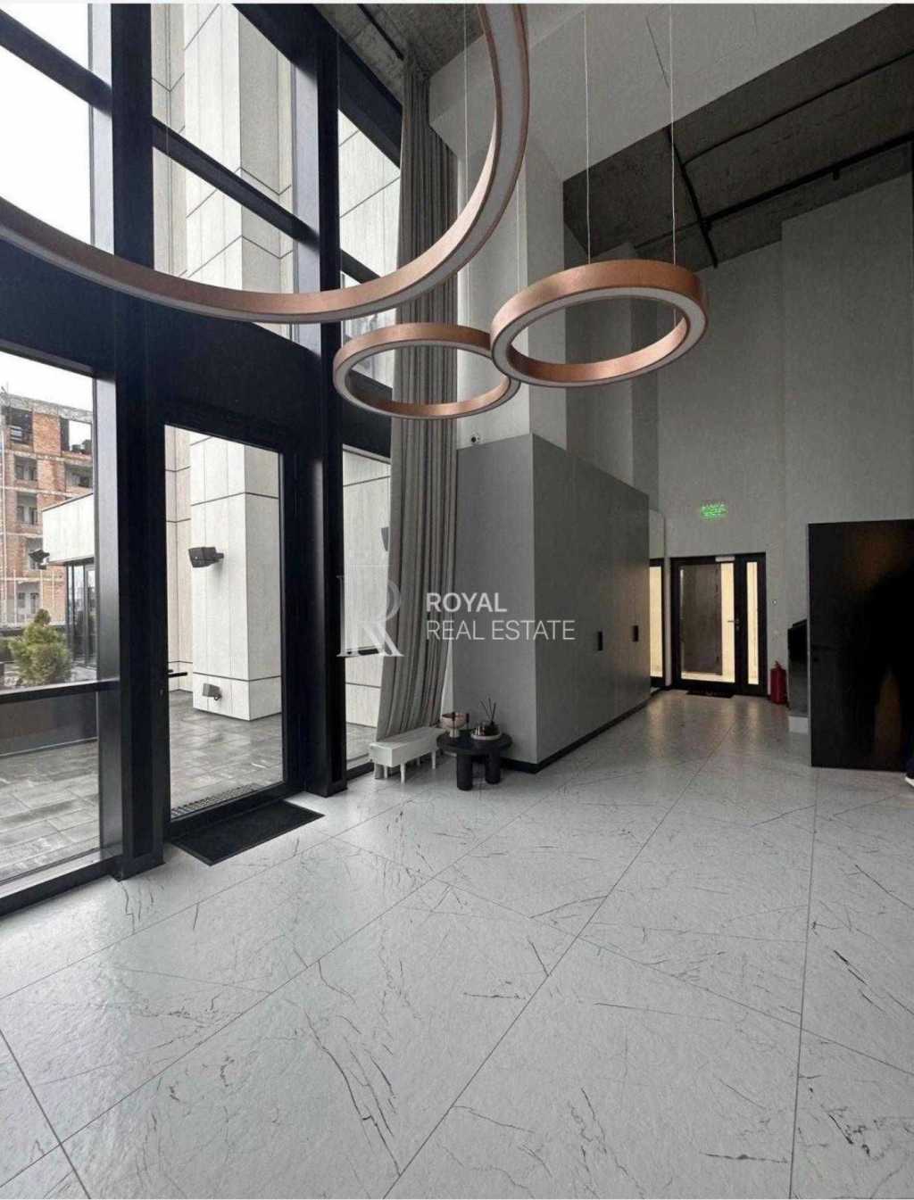 Продажа 4-комнатной квартиры 132 м², Василия Тютюнника ул., 39/2