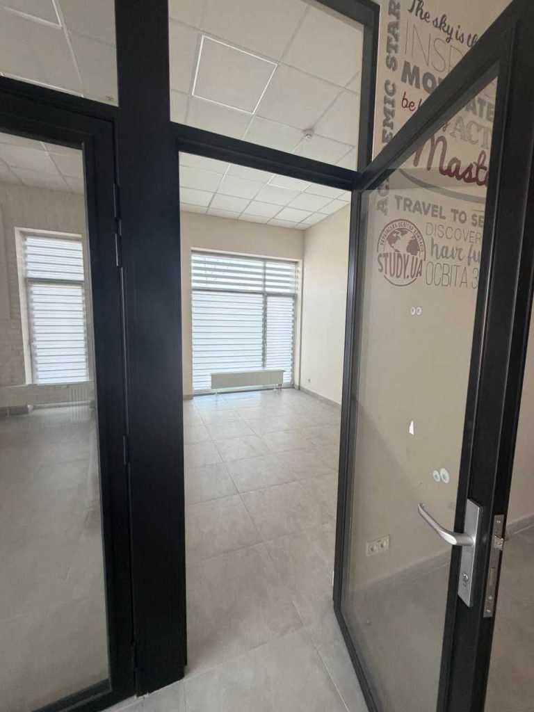 Продаж приміщення вільного призначення 157.6 м², Ломоносова вул., 40