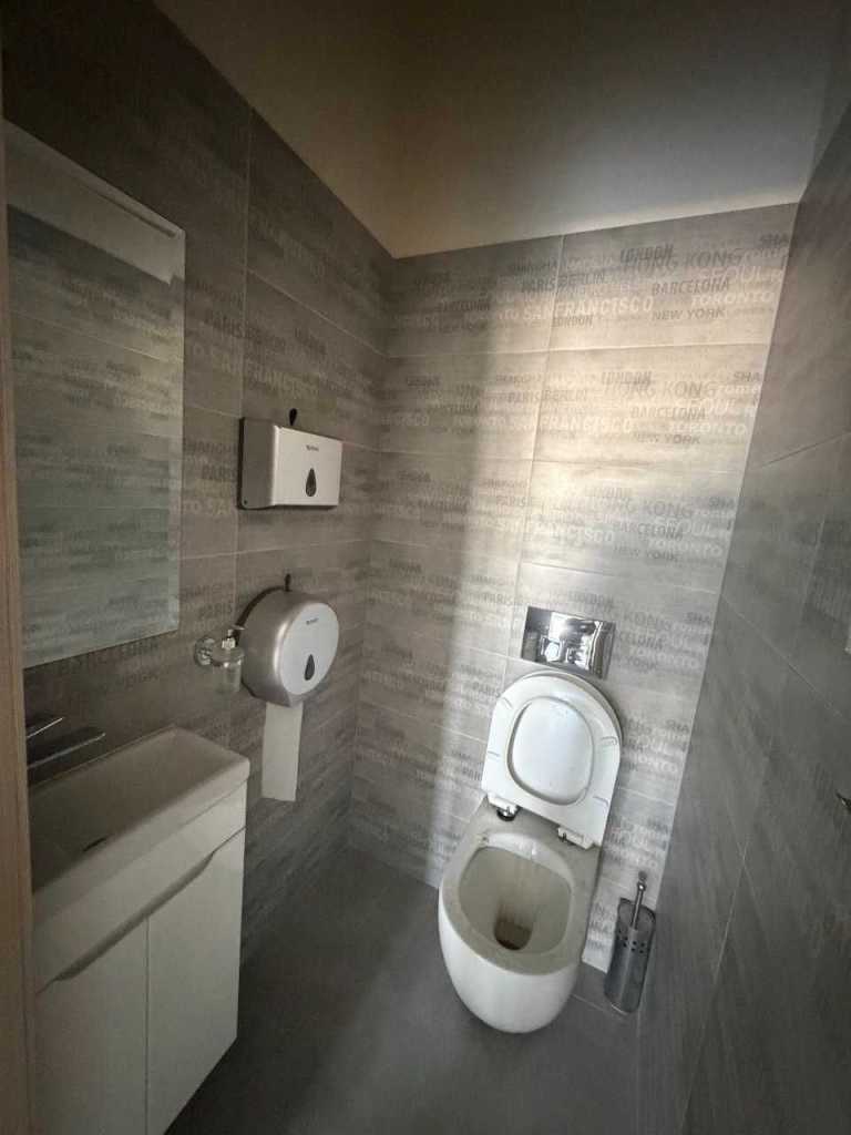 Продаж приміщення вільного призначення 157.6 м², Ломоносова вул., 40