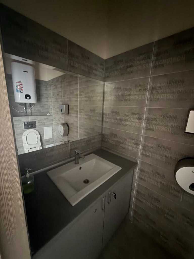 Продаж приміщення вільного призначення 157.6 м², Ломоносова вул., 40